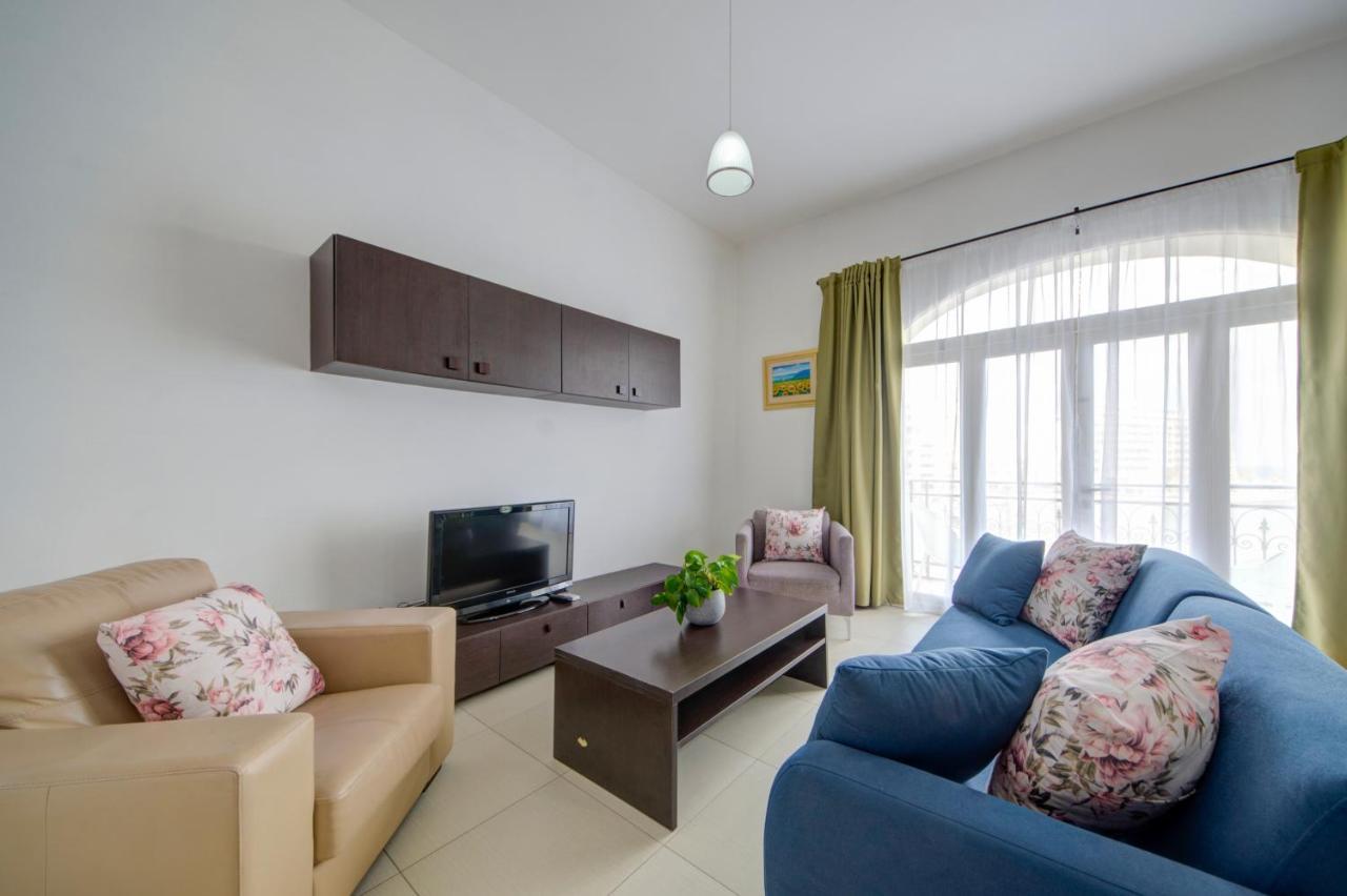 St Julians 2 Bedroom Apartment With Commanding Seaviews By Shortletsmalta San Ġiljan Buitenkant foto