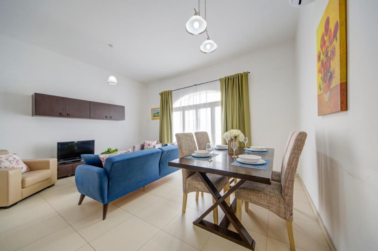 St Julians 2 Bedroom Apartment With Commanding Seaviews By Shortletsmalta San Ġiljan Buitenkant foto